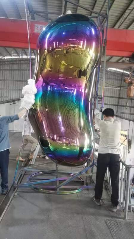Stainless Steel Art Sculptures: A Statement for Commercial Spaces in Dubai